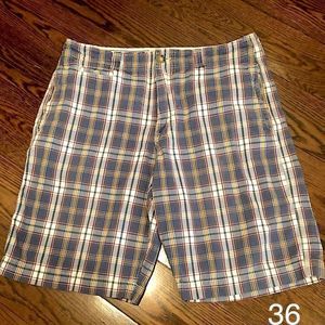AE Longer Length Blue Plaid Mens Shorts 36